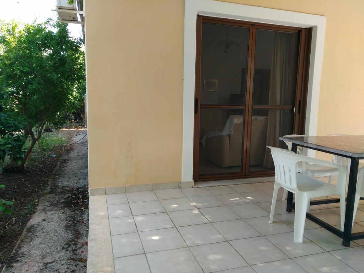 Lefkas House With Garden Vila Tsoukaládhes Exterior foto