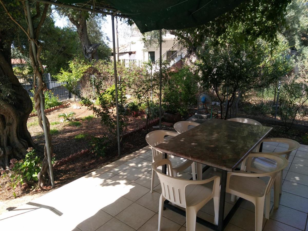 Lefkas House With Garden Vila Tsoukaládhes Exterior foto