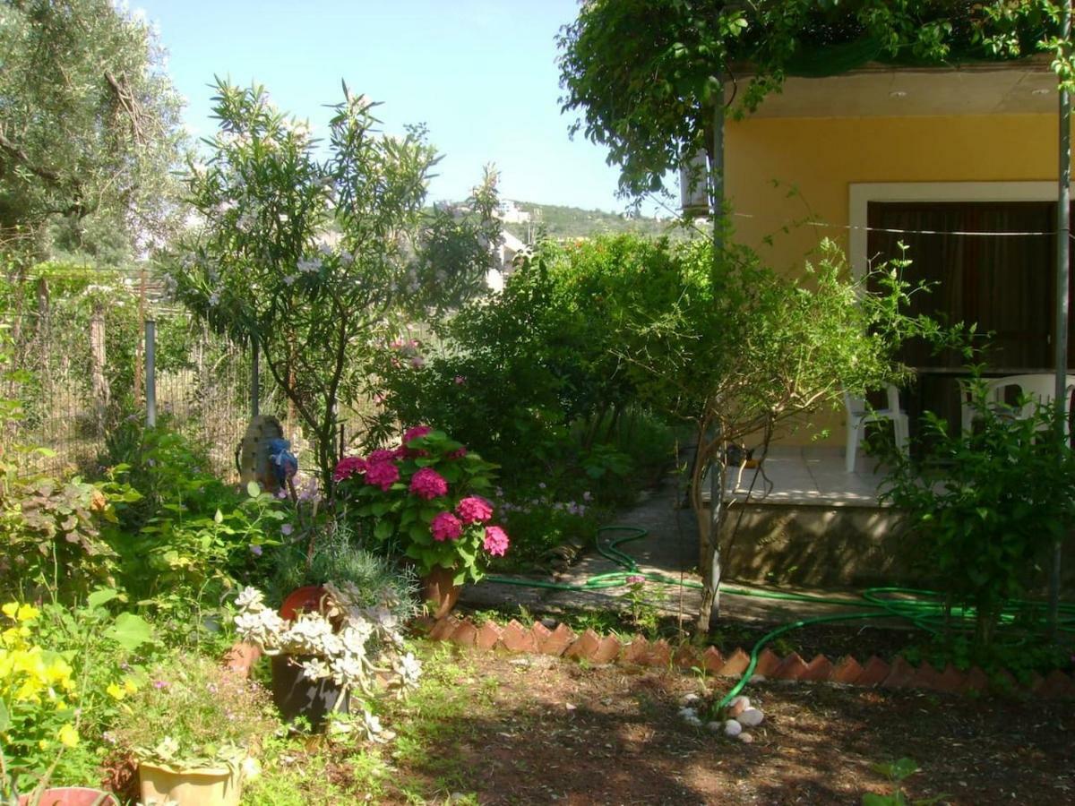 Lefkas House With Garden Vila Tsoukaládhes Exterior foto